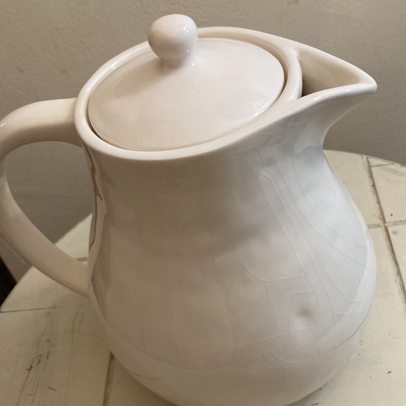 Rae Dunn teapot by  exclusive magenta with M stamp - Picture 5 of 10